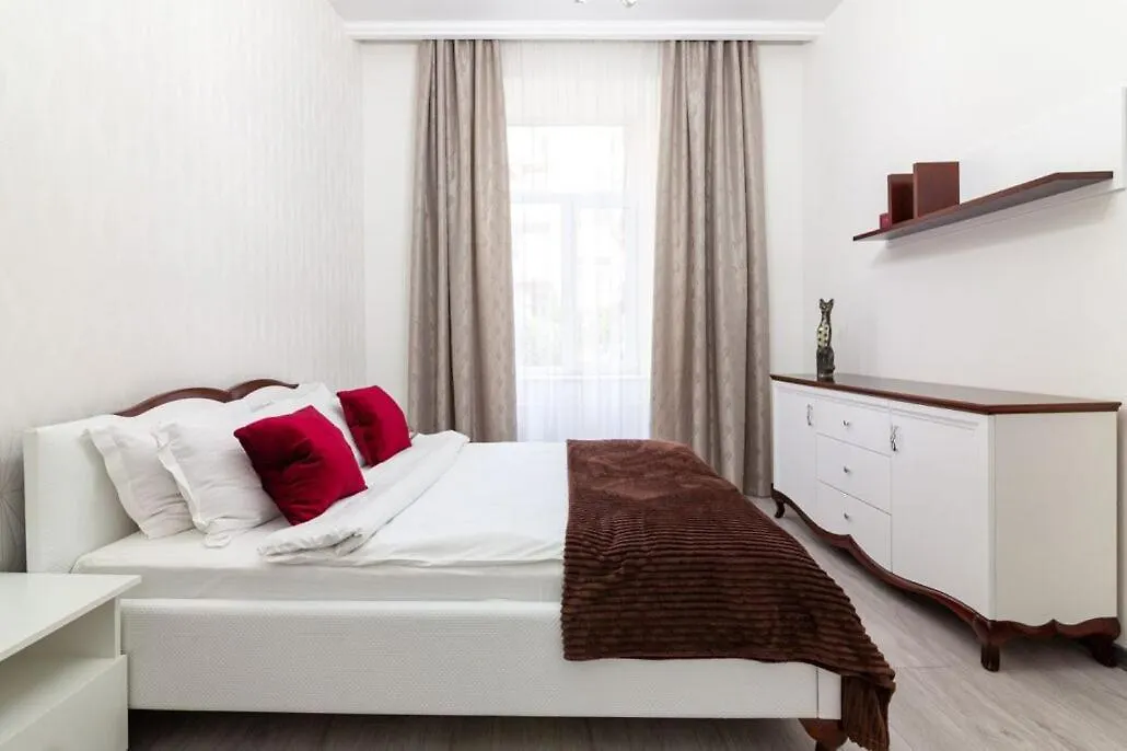 Regrand Apartment On Leontovycha Str Lviv