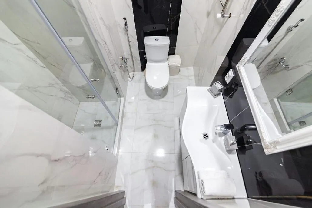 Regrand Apartment On Leontovycha Str Lviv Ukrayna